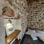 Andromahi Stone House Villa *