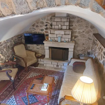 Andromahi Stone House