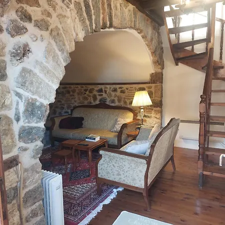 빌라 Andromahi Stone House *