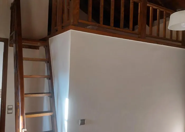빌라 Andromahi Stone House 스템니차